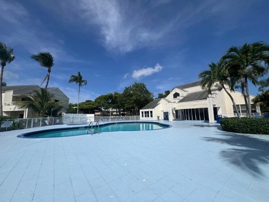 CALLING ALL INVESTORS!! Welcome to this outstanding Lakeview - photo 12