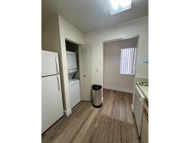 CALLING ALL INVESTORS!! Welcome to this outstanding Lakeview - photo 26