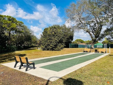 Beautiful and well-maintained home located in a desirable gated - photo 49