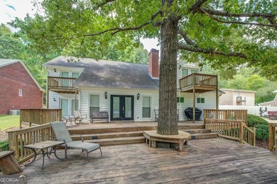 Turtle Cove Spacious 5BR Lake Home with Dock, Boat Ramp, flat lot - photo 4