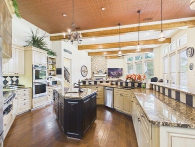Luxury, privacy, and unforgettable views come together in this - photo 11