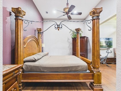 Luxury, privacy, and unforgettable views come together in this - photo 20