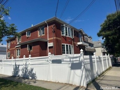 A beautiful 2 dwelling home, brick detached corner property - photo 2