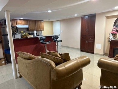 A beautiful 2 dwelling home, brick detached corner property - photo 8