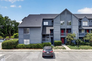 Welcome to Brigadier Condominium, where comfort, convenience - photo 1