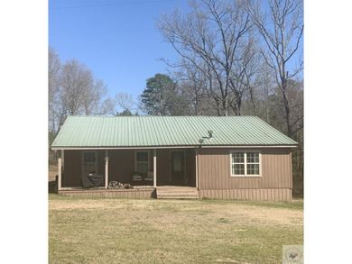 Wright Patman Lake Home For Sale in Douglassville Texas