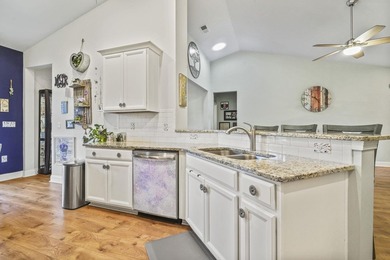 Welcome to this beautifully maintained St. Phillips floor plan - photo 10