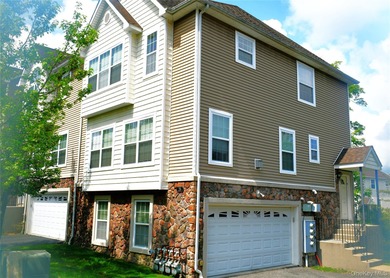 (private lake, pond, coastal) Condo Sale Pending in Monroe New York