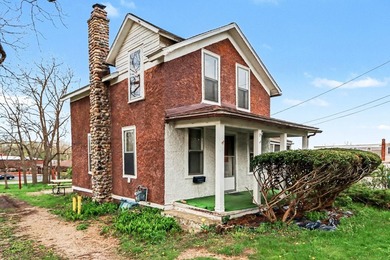 Welcome to 3011 Riverview Dr, a 3-bedroom, 1-bath home situated - photo 3
