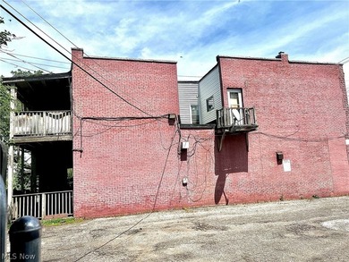 FULLY OCCUPIED Spacious mixed-use investment opportunity - photo 3