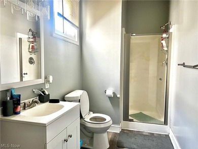 FULLY OCCUPIED Spacious mixed-use investment opportunity - photo 5
