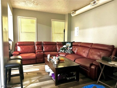 FULLY OCCUPIED Spacious mixed-use investment opportunity - photo 7