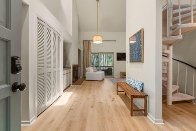 Updated lagoon-front home on one and a half lots in a quiet - photo 10