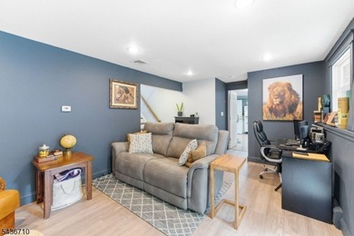 Truly turnkey bilevel in desirable Hopatcong! This beautifully - photo 37