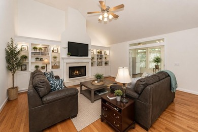 Nestled at the end of a quiet cul-de-sac in sought-after - photo 3
