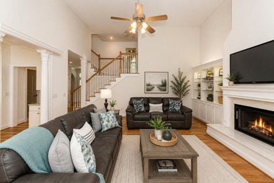 Nestled at the end of a quiet cul-de-sac in sought-after - photo 4