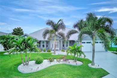 Lake Home For Sale in Lake Placid, Florida