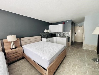 Efficiency condo located in the popular Landmark Resort - photo 6