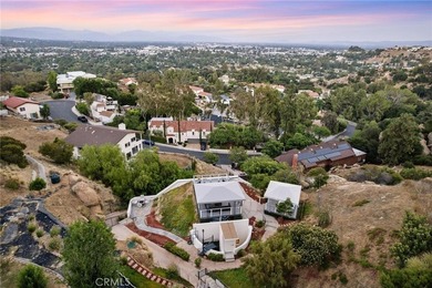 Spectacular Hillside Retreat in Roy Rogers Estates with - photo 14