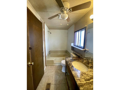 3 Bed, 2 Bath manufactured home with great potential - photo 18