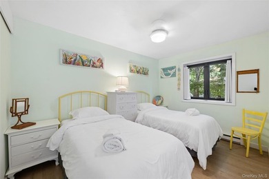 Rare 6-BR Montauk Beach Oasis With Room For Pool Finding a - photo 18