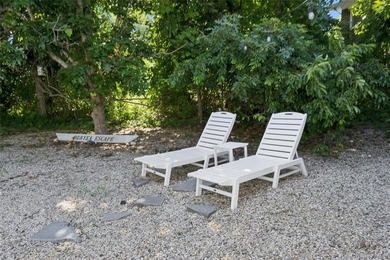 Rare 6-BR Montauk Beach Oasis With Room For Pool Finding a - photo 25
