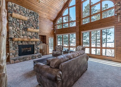 If you're looking for big space, & big water, this home delivers - photo 1