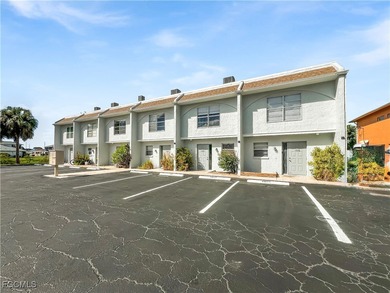 Cape Coral Area Townhome/Townhouse For Sale in Cape Coral Florida