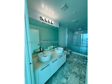 Spectacular panoramic views from this 36th-floor residence! This - photo 12