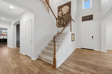 Experience refined living in the exclusive gated Masters - photo 8