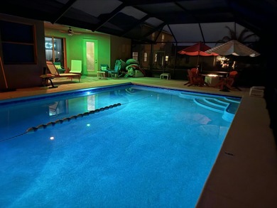 Beautifully designed and decorated 4 bedroom 3 baths, open - photo 1