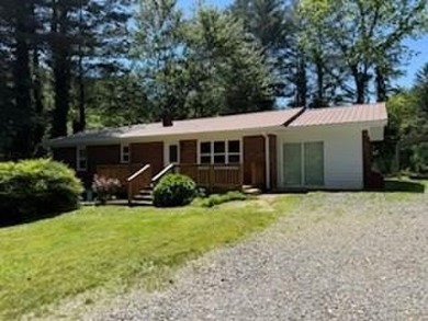 Lake Home For Sale in Hayesville, North Carolina