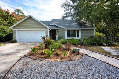 (private lake, pond, creek) Home For Sale in Jacksonville Florida