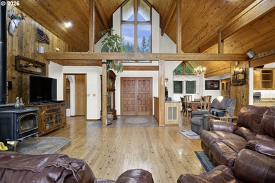 Stunning custom cedar home on 5 level acres offering the perfect - photo 25