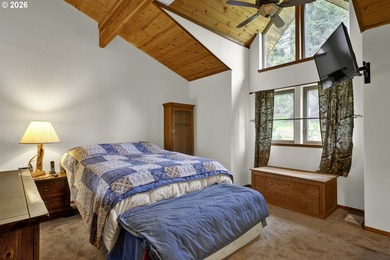 Stunning custom cedar home on 5 level acres offering the perfect - photo 27
