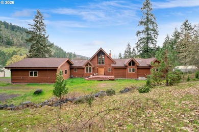 Stunning custom cedar home on 5 level acres offering the perfect - photo 44