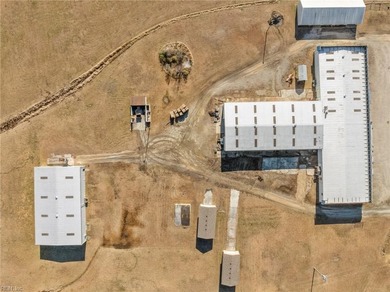 Exceptional commercial opportunity featuring multiple buildings - photo 3