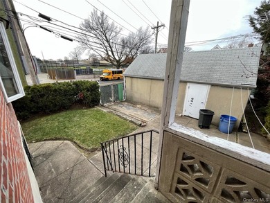 61-52 149th Street, Flushing, NY 11367 R4-1 Zoning, can be - photo 12