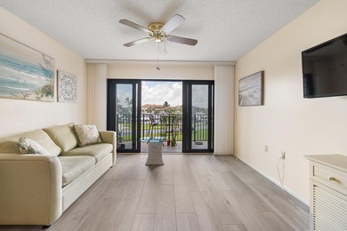 901 Seafarer Cir 306 - photo 14