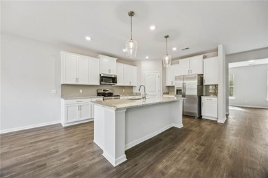 THIS NEWLY COMPLETED CHARLESTON II PLAN BY LANDMARK 24 HOMES - photo 15