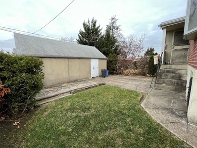 61-52 149th Street, Flushing, NY 11367 R4-1 Zoning, can be - photo 16