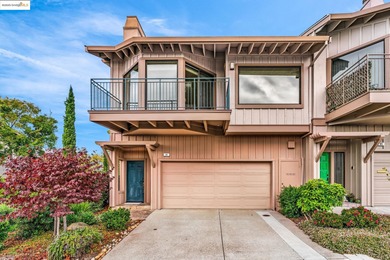 (private lake, pond, creek) Townhome/Townhouse For Sale in Oakland California