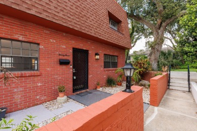 (private lake, pond, creek) Condo For Sale in Daytona Beach Florida