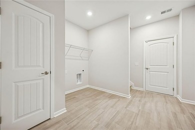 THIS NEWLY COMPLETED CHARLESTON II PLAN BY LANDMARK 24 HOMES - photo 38
