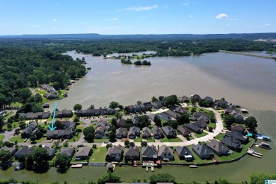 Lake Townhome/Townhouse For Sale in Gadsden, Alabama