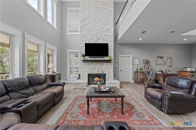 Step into a world of elegance and seclusion with this luxurious - photo 8