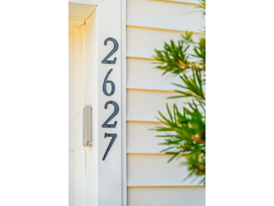 Tucked on a quiet street on Johns Island, this charming - photo 4
