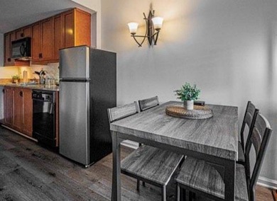 Stunning Pool & Ski Mountain Views!! This very rare Studio Plus - photo 4