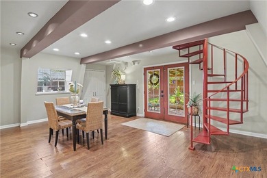 Welcome to 898 Buerger Lane on the Guadalupe River's beautiful - photo 4