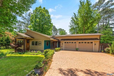 Welcome to your lake getaway with endless possibilities! Whether - photo 4